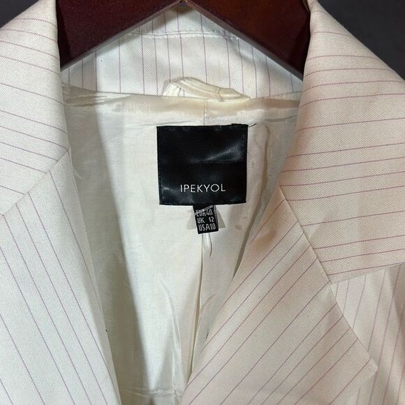 IPEKYOL Pink and cream  Pinstripe Women's Blazer - Picture 3 of 12